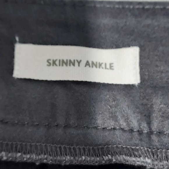 LOFT Oulet Dark Gray Skinny Ankle Pants in Size 12 - Picture 10 of 11
